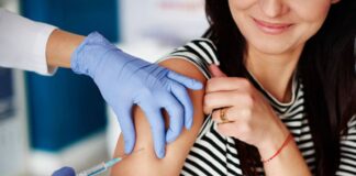 Ya se vacunaron con las dos dosis el 71% de los mayores de 18 años