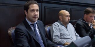 Lalo Révora con Máximo Kirchner en reunión del PJ bonaerense