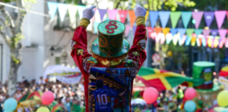 La Ciudad despide una nueva edición de Carnaval Porteño en la emblemática Avenida de Mayo