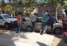 Persecución y detención con colaboración de vecinos