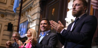 Kicillof: “En los próximos dos años todos los esfuerzos estarán orientados a reparar, reconstruir y transformar la Provincia”