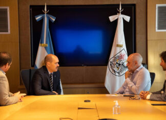 Rodríguez Larreta recibió al encargado de Negocios y representantes de la comunidad ucraniana y ofreció ayuda humanitaria