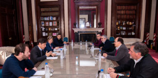 Kicillof encabezó una reunión de trabajo con intendentes