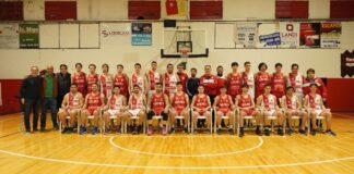 Ustarroz en la presentación de equipo de básquet de Club Quilmes