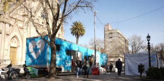 Gran asistencia al mamógrafo y control médico en Plaza San Martín