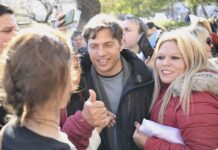 Kicillof participó de la manifestación en Plaza de Mayo en repudio al atendado contra Cristina Kirchner