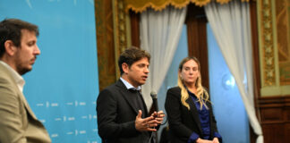 Kicillof y Cuattromo firmaron convenios para financiar la compra de bienes que optimicen los servicios públicos en 10 municipios