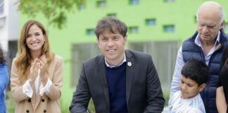 Kicillof firmó convenios para avanzar con la integración social y urbana de Villa Porá y barrio Acuba