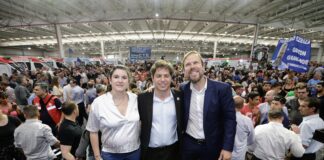 Kicillof y Granados recorrieron las obras del Hospital Eurnekian y pusieron en funcionamiento 11 nuevas ambulancias