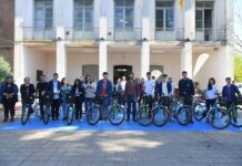 Bicicletas como premio a estudiantes de Industrial por proyecto de reciclaje