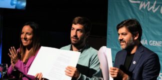 Ustarroz firmó la adhesión de Mercedes al Programa Puentes