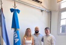 Noelia Ruiz y Débora Lacasa visitaron el edificio del ex-CBC en Mercedes en busca de oportunidades educativas.
