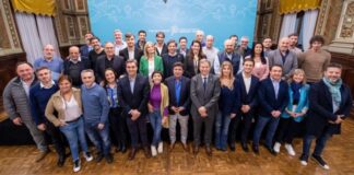 Con Ustarroz e intendentes, Kicillof afirmó que el FdT «está sólido y dispuesto a seguir trabajando»