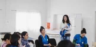 Finalizó curso de pre parto y entregaron bolsos y mochilas del programa Primeros Mil Días
