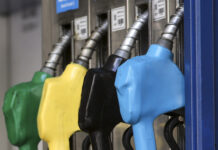 YPF, Shell y Axion aumentaron 7,6% los combustibles en todo el país