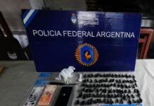 LA POLÍCIA FEDERAL ARGENTINA, REALIZO DOS ALLANAMIENTOS POR VENTA DE DROGAS EN LA LOCALIDAD DE CARMEN DE ARECO.