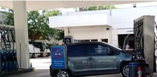 Automóvil se incrustó contra surtidor de combustible