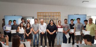 Universidad Tecnología Nacional y Municipio entregan certificación a jóvenes mercedinos por fin de cursos