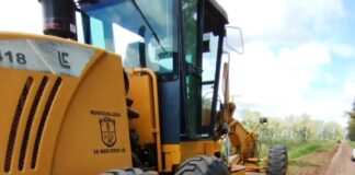Continúan realizando tareas de mejora y mantenimiento de caminos rurales