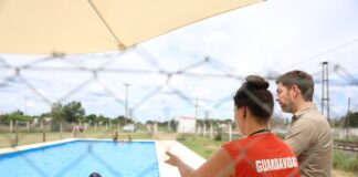 La pileta del Club Holanda también se disfruta este verano