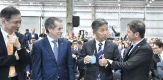 Kicillof participó de la puesta en marcha de una nave industrial de Toyota