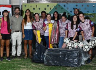 Municipio entrega apoyo a las divisiones de futbol femenino