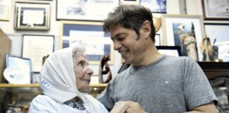 Kicillof participó de la marcha por el Día Nacional de la Memoria por la Verdad y la Justicia