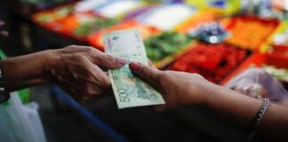 Una familia debe ganar $690.000 para no ser pobre en la Argentina