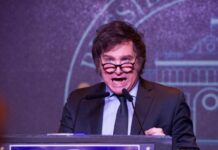 Javier Milei reconoció que los salarios en Argentina son «miserables» y dijo que no hay plata para jubilados