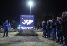 Inauguran tótem en homenaje al Centro de Veteranos de Guerra de Malvinas