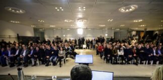 Kicillof formalizó la transferencia de $37.549 millones para los 135 partidos bonaerenses