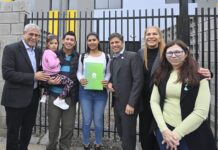 Kicillof y Ferraresi entregaron 18 viviendas en Avellaneda