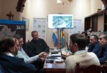 Ustarroz y miembros del Comité de Cuenca del Río Luján se reunieron por obras