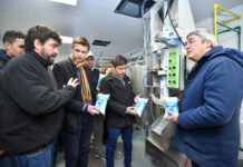 Kicillof inauguró una planta potabilizadora y una usina láctea en Leandro N. Alem