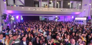 Paseo del Vino multitudinario en el Teatro Argentino