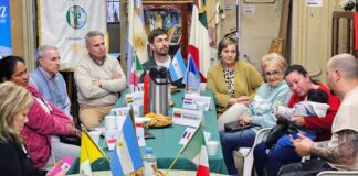 Unidad y la diversidad cultural en encuentro de colectividades