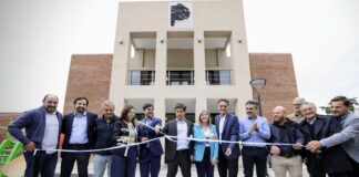 Kicillof entregó viviendas e inauguró obras de infraestructura en materia de educación y salud
