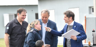 Kicillof entregó viviendas en Almirante Brown