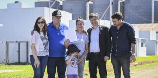 Kicillof entregó viviendas e inauguró la reconstrucción de un tramo de la ruta provincial N°32