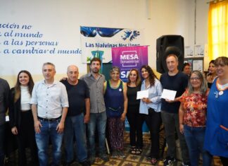 Provincia entregó equipamiento para escuelas y junto al municipio inauguraron obras