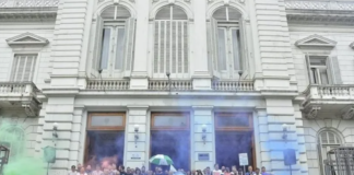 Axel Kicillof le hace un guiño a los judiciales antes de las paritarias