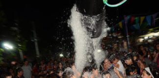 Fiesta de espuma y carnaval de la niñez en Estación Juego