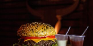 Éxito total de las dos jornadas de «las noches de las hamburgueserías»