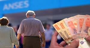 Oficializaron el bono de 70 mil pesos para jubilados: cuánto cobrarán los de la mínima