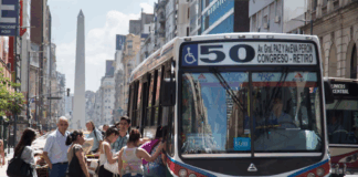 La UTA anunció un paro de colectivos por 24 horas en todo el país para el martes 6 de mayo