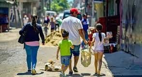 Una familia tipo necesita ingresos de al menos $1.110.063 por mes para no ser pobre
