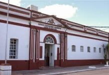 Presos de la Unidad 5 restauraron un quirófano veterinario móvil