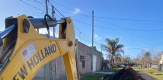 Avanza nueva obra de agua corriente en calle 106 y 1