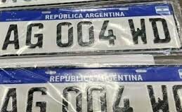 Aseguran que se normalizó la entrega de chapas y advierten con fuertes multas