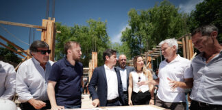 Kicillof recorrió los avances de obra de una nueva escuela secundaria
